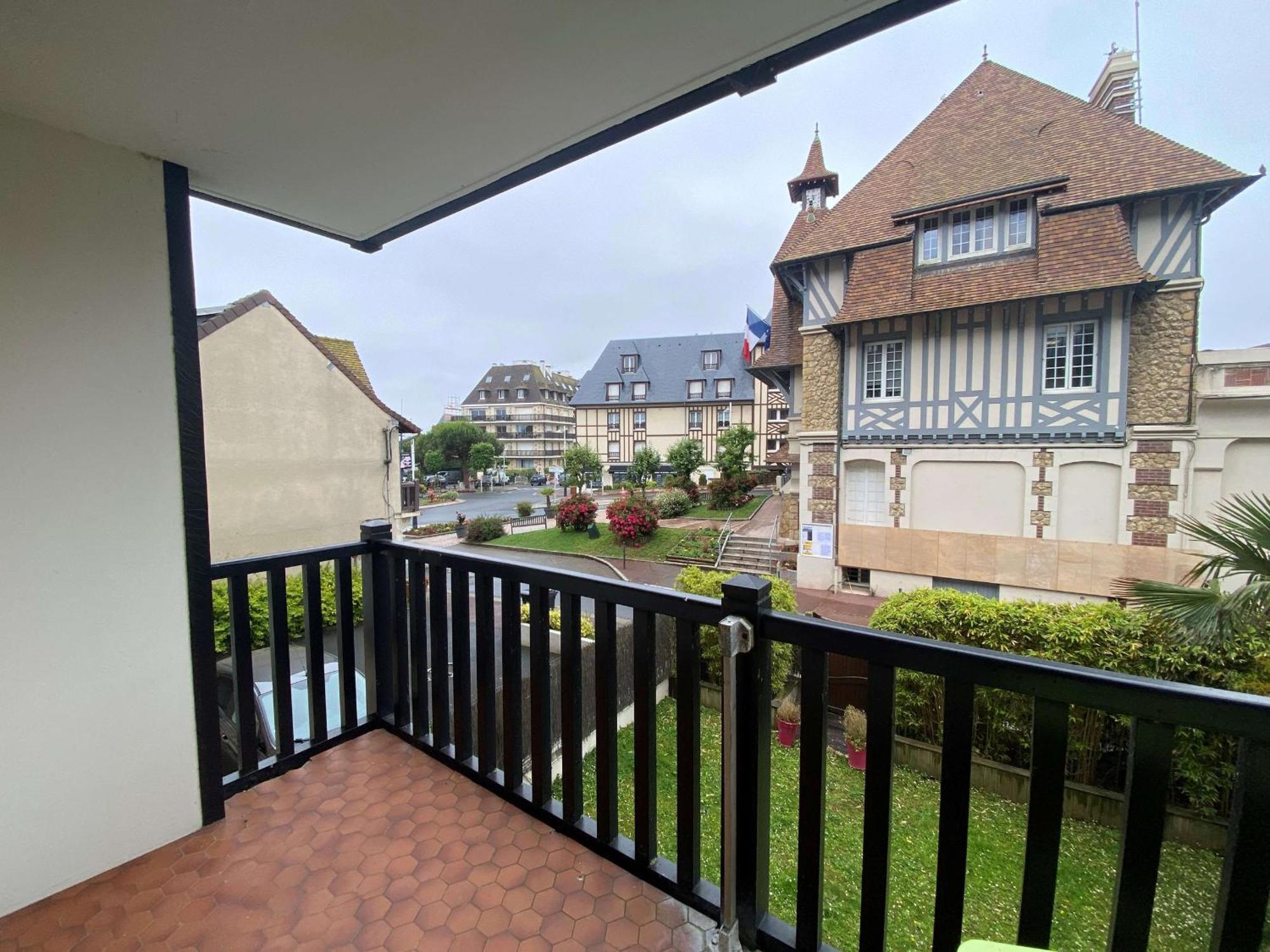 Spacieux 2 Pieces A 2 Pas De La Plage Avec Deux Balcons Et Parking - - Fr-1-712-87